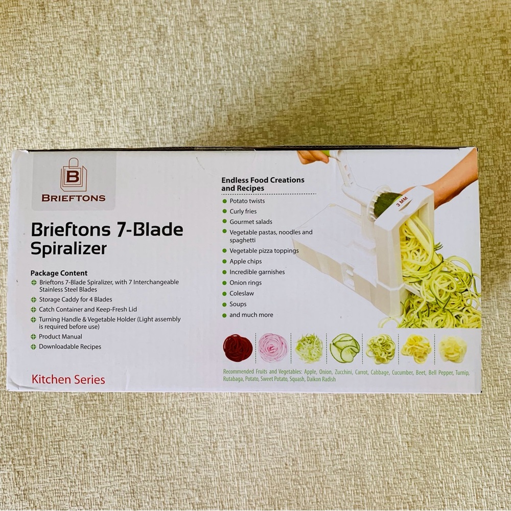 EUC Brieftons 7-Blade Vegetable Spiralizer In Box with Instruction Manual